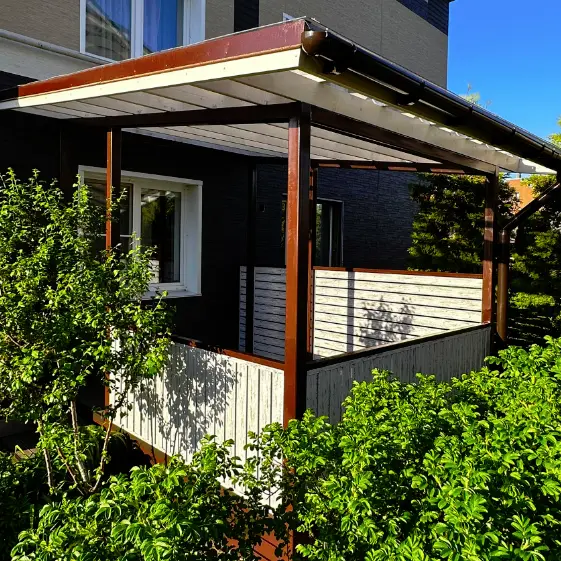 Беседка из металлопланкена Светлая Береза SteelArt под дерево