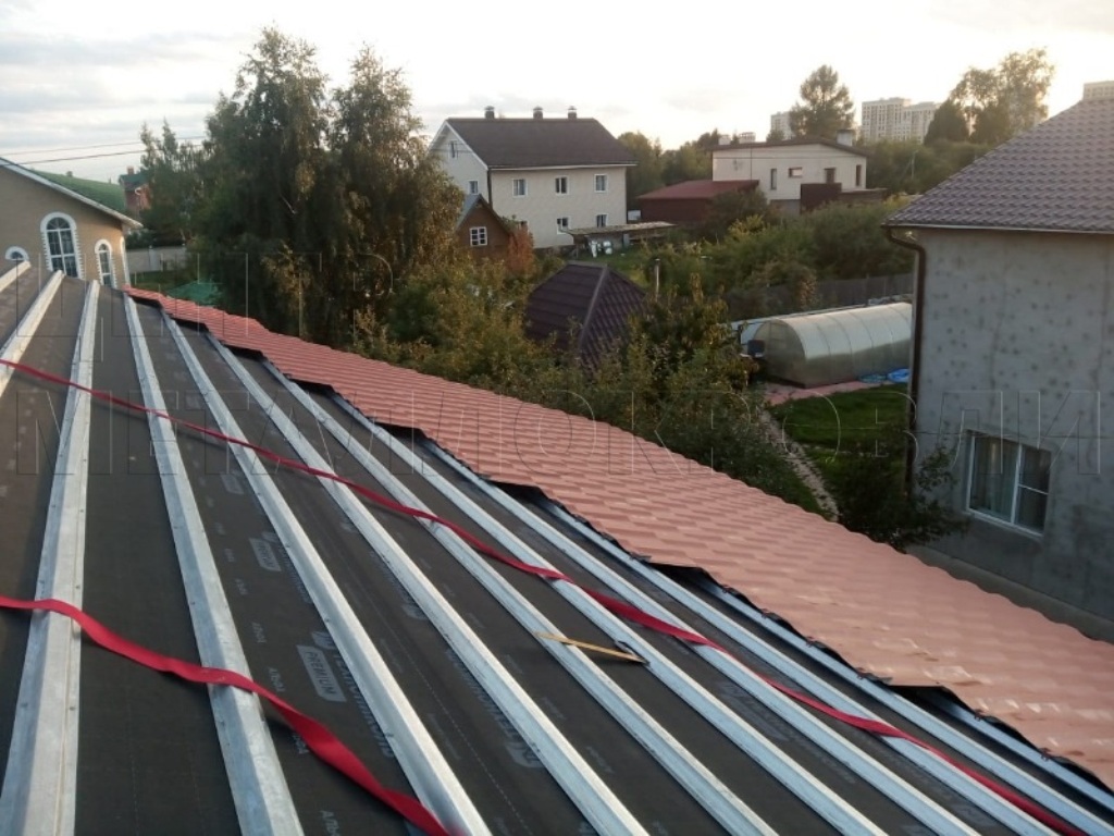 Металлочерепица Геркулес 8004 терракотовый Стальной Бархат от Центра Металлокровли в Твери